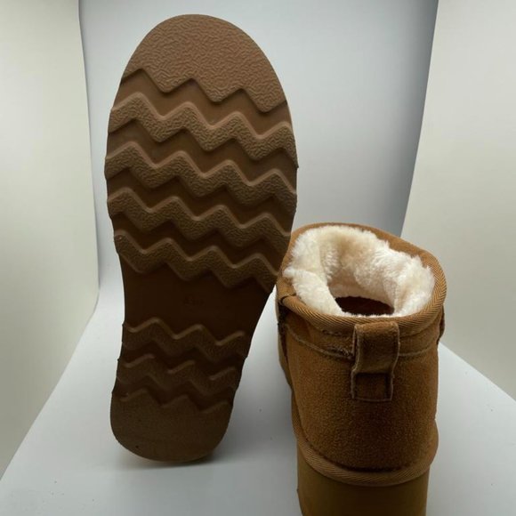 CUSHIONAIRE Women's COZY Genuine Suede pull on platform boot CHESTNUT 8.5 - Picture 6 of 6